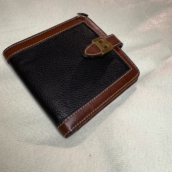 Bally Bifold Black and Brown Leather Wallet. Callout! - Picture 2 of 11